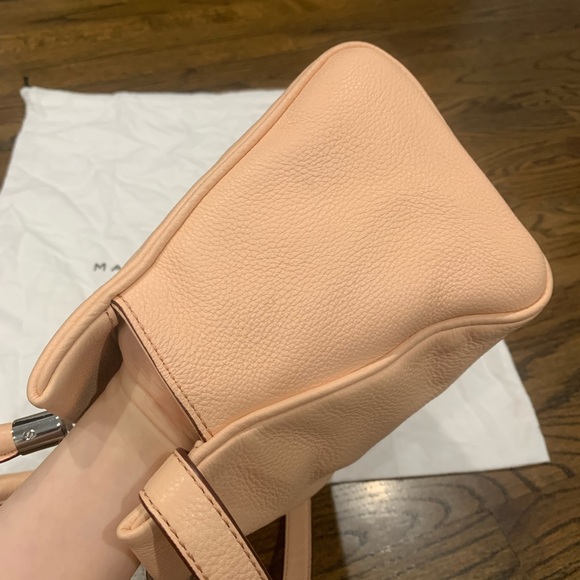 Like New Marc by Marc Jacobs Too Hot to Handle Leather Handbag Light Pink Peach - Picture 8 of 16